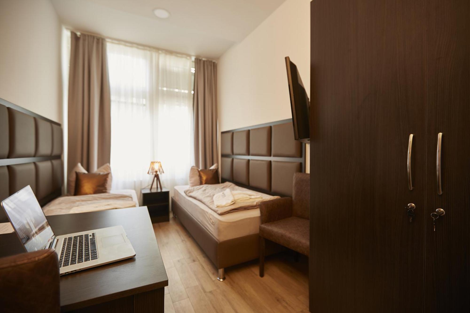 Harbour Apartments Karlsruhe Oda fotoğraf