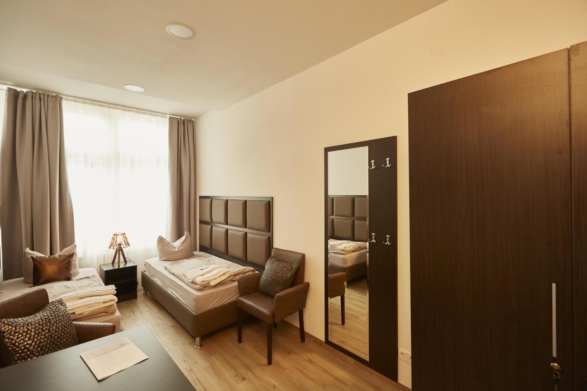 Harbour Apartments Karlsruhe Oda fotoğraf